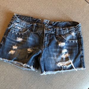Women’s guess Jean shorts